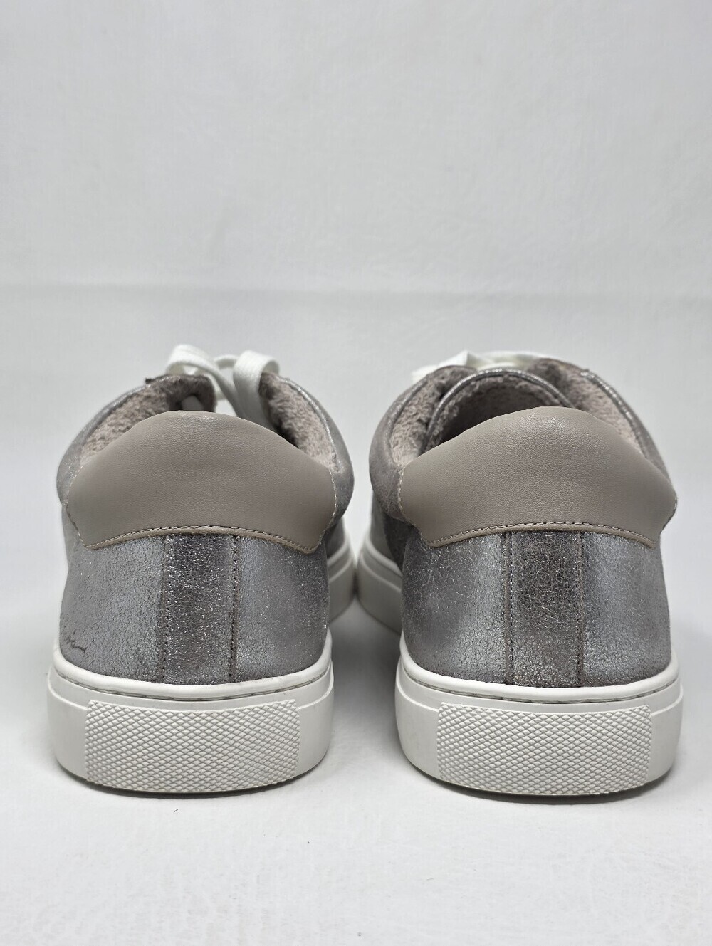 Chico’s Women’s Silver Leather Lace Up Shoes Sneakers Size 11 M New - Picture 5 of 12
